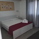 Lady Jolanda Bed & Breakfast 4*