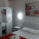 Lady Jolanda Bed & Breakfast Porto Cesareo