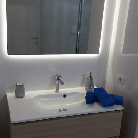 Lady Jolanda Bed & Breakfast 4*