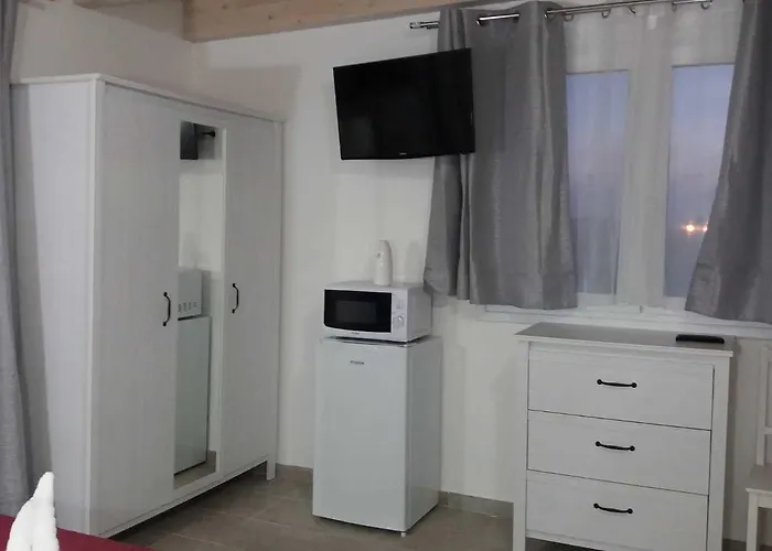 Lady Jolanda 4* ポルト・チェザーレオ