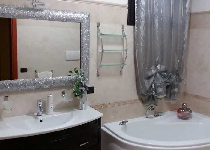 Lady Jolanda ベッド・アンド・ブレックファスト ポルト・チェザーレオ