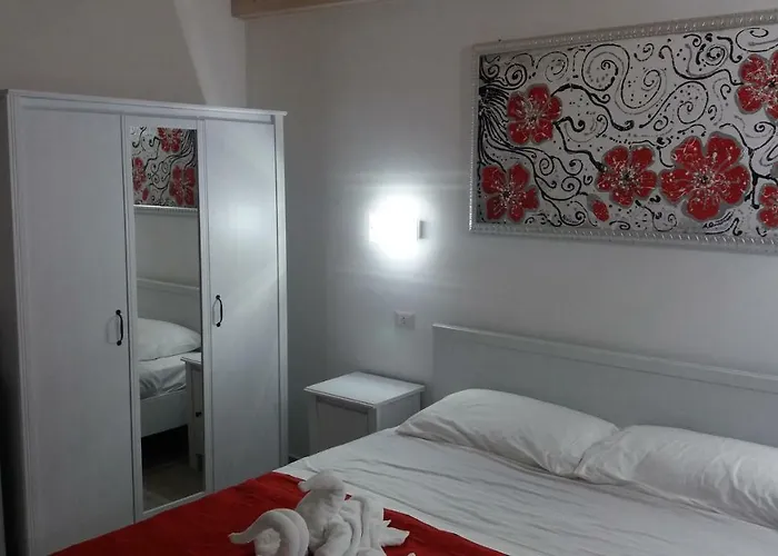 Lady Jolanda ベッド・アンド・ブレックファスト ポルト・チェザーレオ